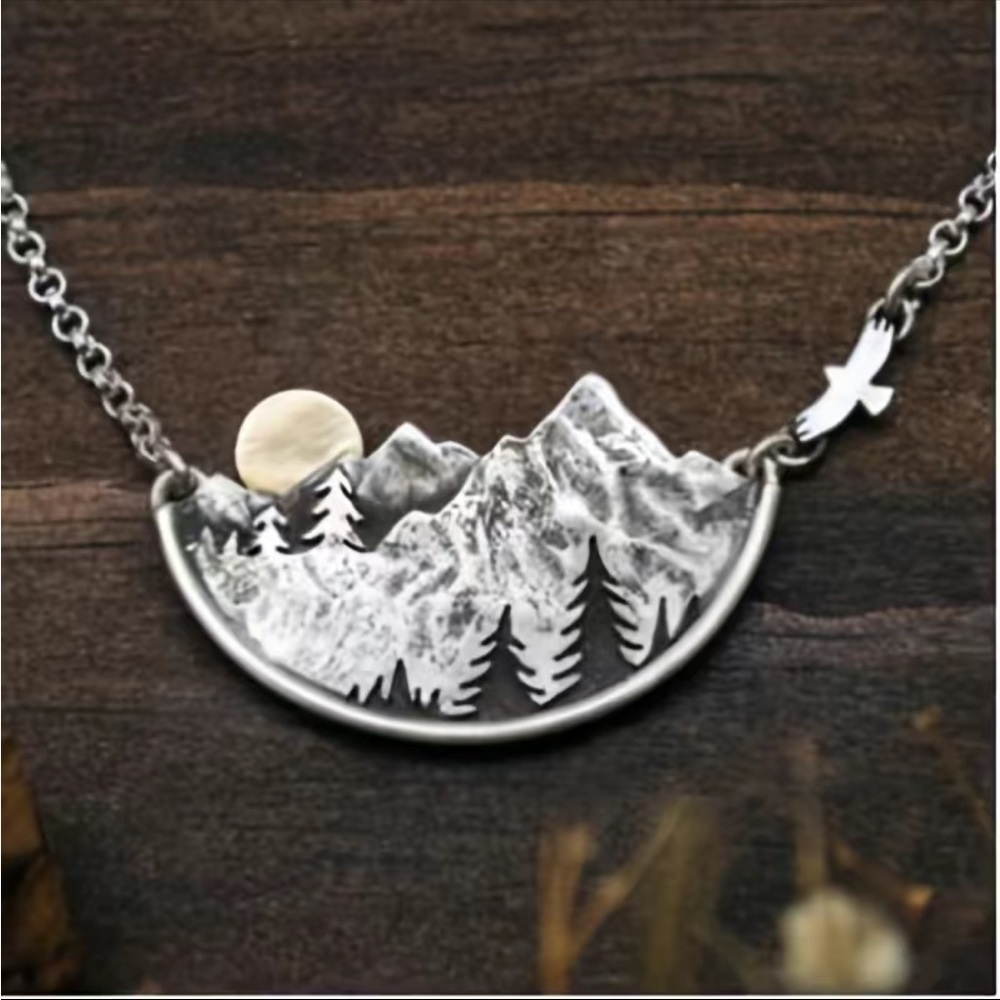 Mountain range full moon silver necklace - Picture 5 of 5